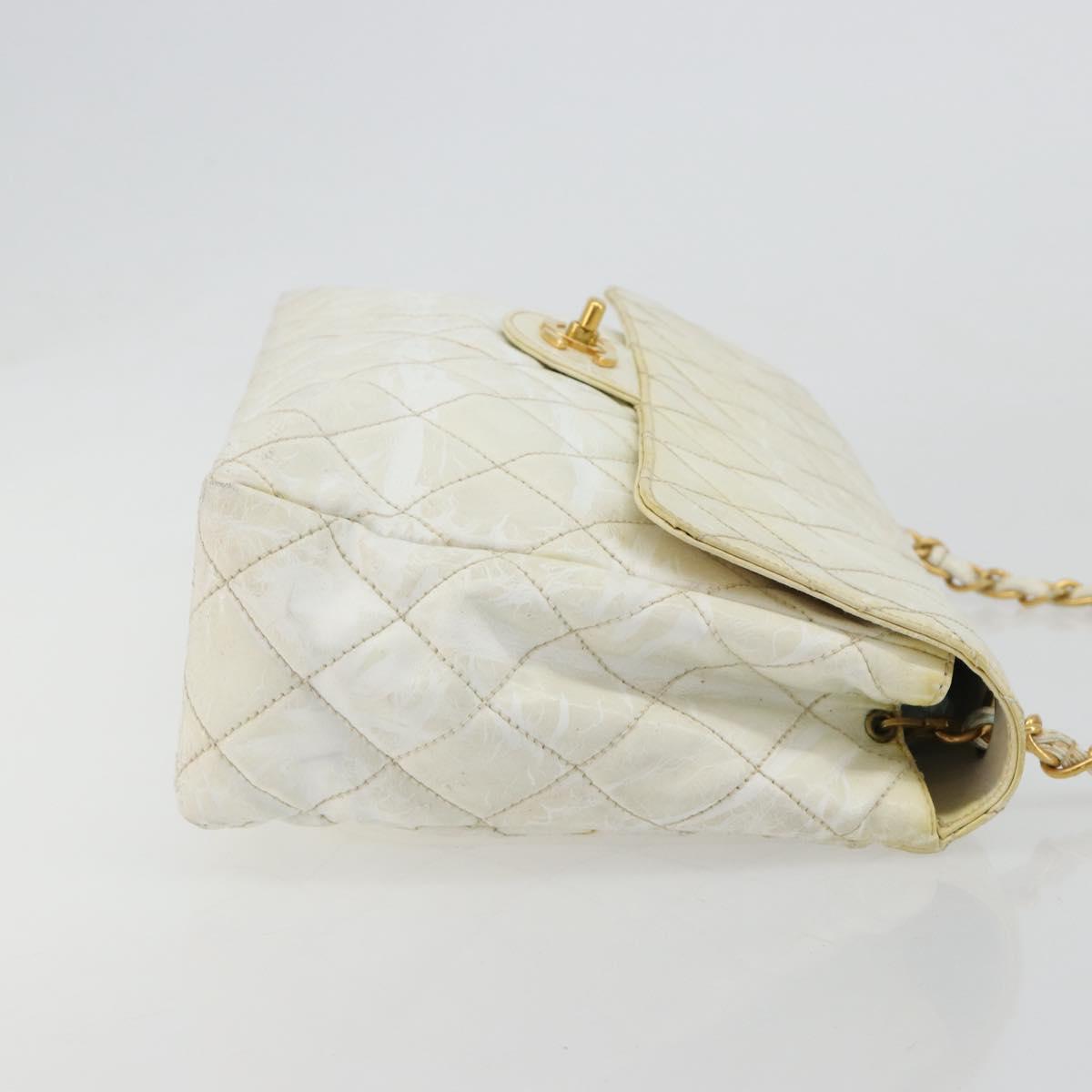 CHANEL Matelasse 30 Chain Shoulder Bag Patent leather White Gold CC Auth 164245