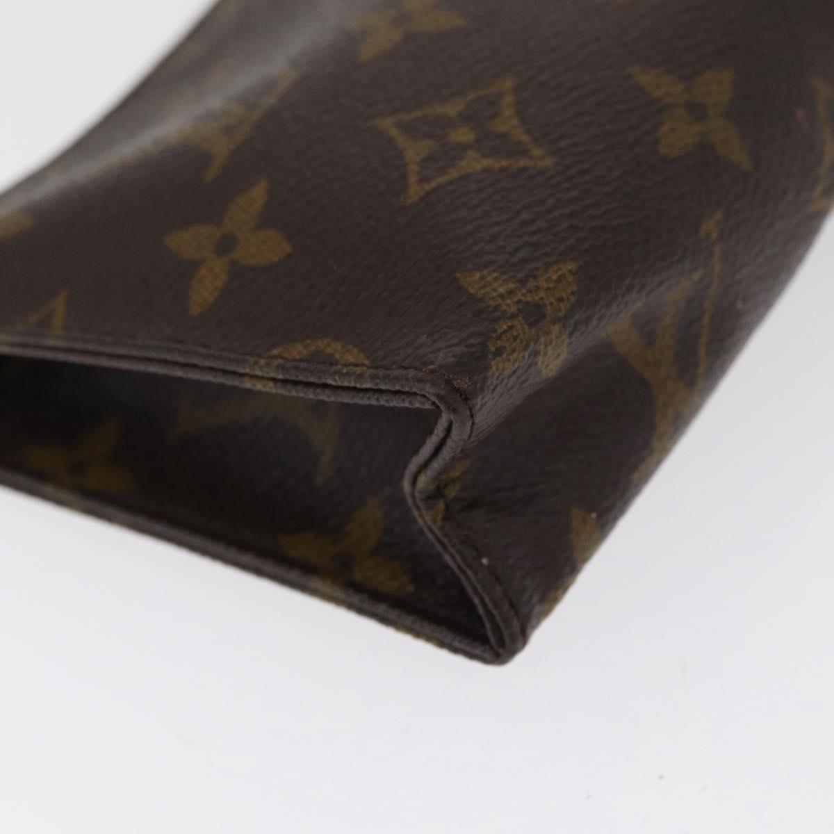 LOUIS VUITTON Monogram Poche Toilette 15 Pouch M47546 LV Auth 164567