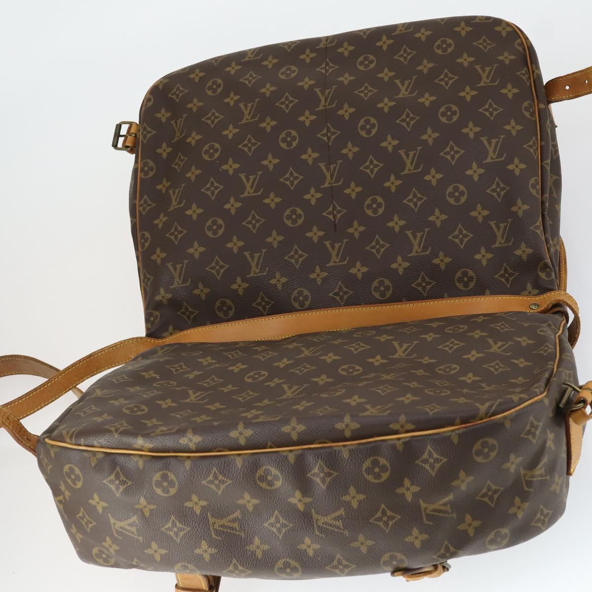 LOUIS VUITTON Monogram Saumur 43 Shoulder Bag M42252 LV Auth 164888
