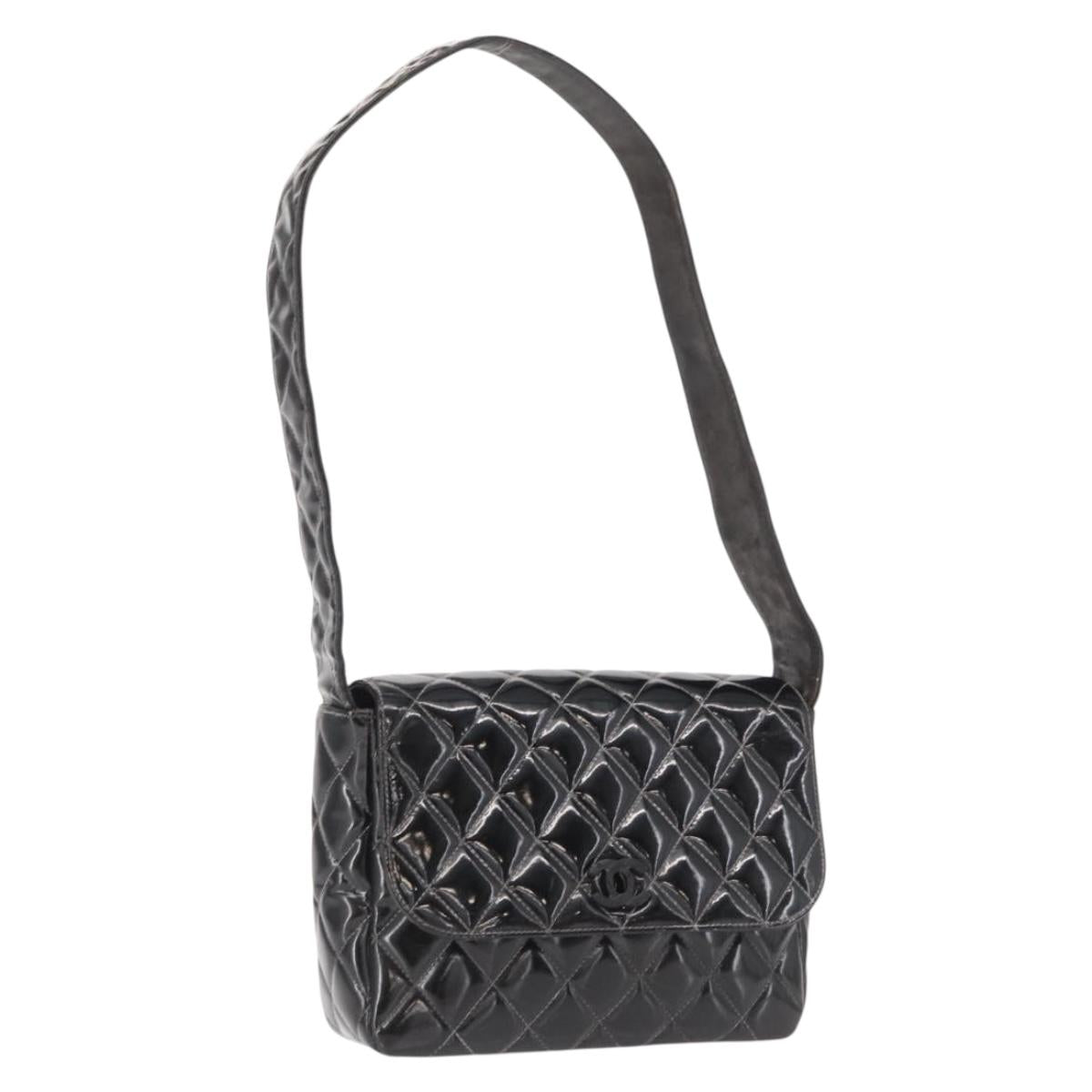 CHANEL Matelasse Shoulder Bag Patent leather Black CC Auth 165022