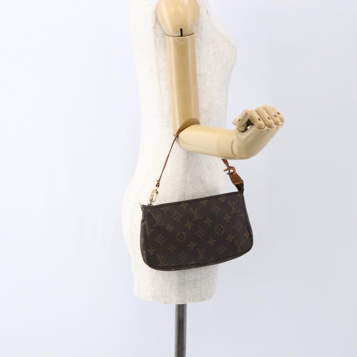 LOUIS VUITTON Monogram Pochette Accessoires Pouch M51980 LV Auth 165400