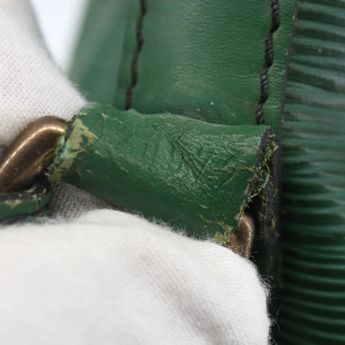 LOUIS VUITTON Epi Petit Noe Shoulder Bag Green M44104 LV Auth 165746