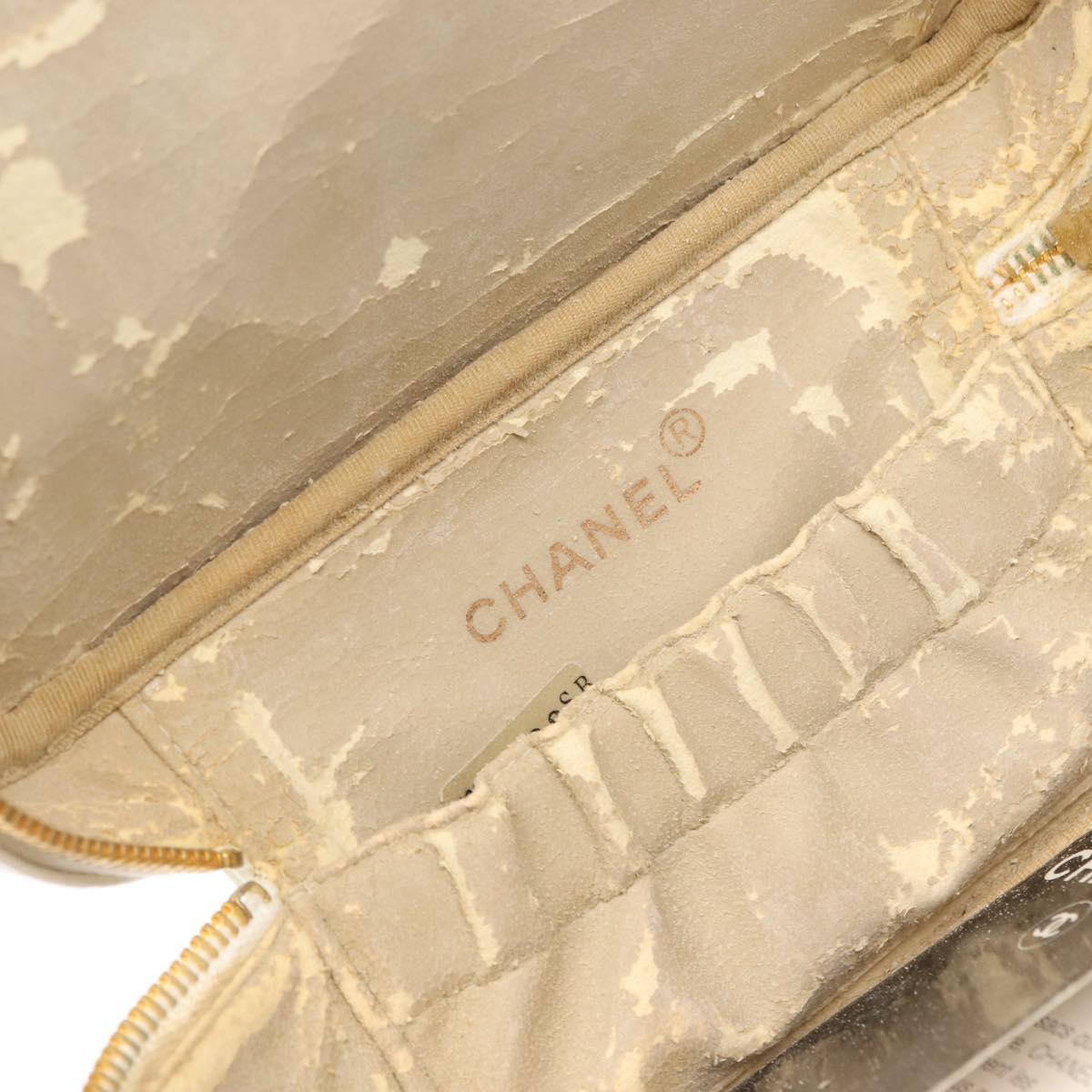 CHANEL Vanity Hand Bag Caviar Skin White Gold CC Auth 165943
