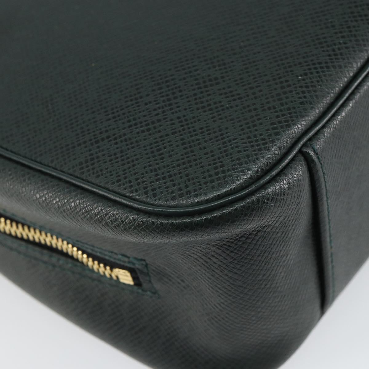 LOUIS VUITTON Taiga Trousse Toilette GM Clutch Bag Epicea M30214 LV Auth 166571