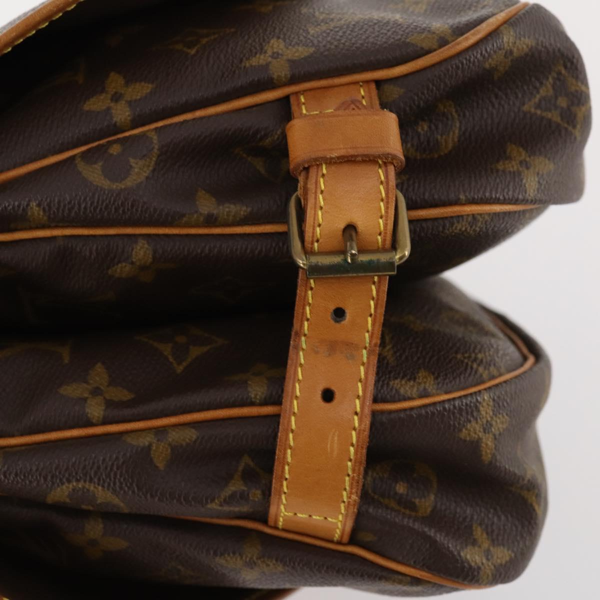 LOUIS VUITTON Monogram Saumur 30 Shoulder Bag M42256 LV Auth 166593