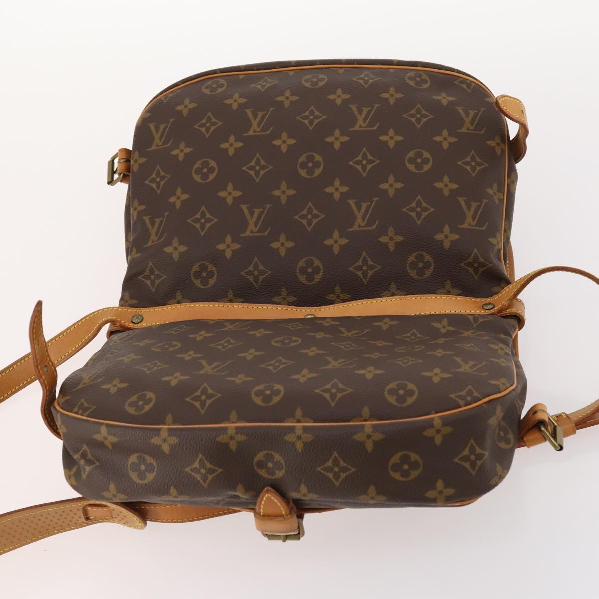LOUIS VUITTON Monogram Saumur 30 Shoulder Bag M42256 LV Auth 166593