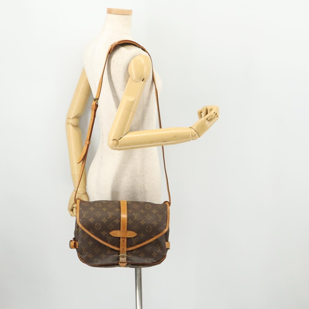 LOUIS VUITTON Monogram Saumur 30 Shoulder Bag M42256 LV Auth 166593