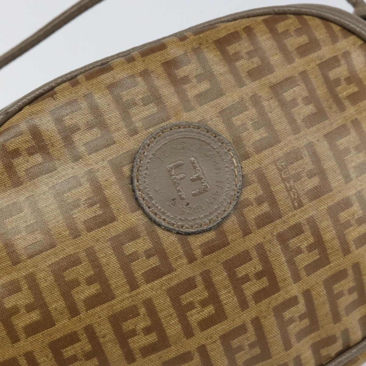 FENDI Zucchino Canvas Shoulder Bag Beige Auth 166776
