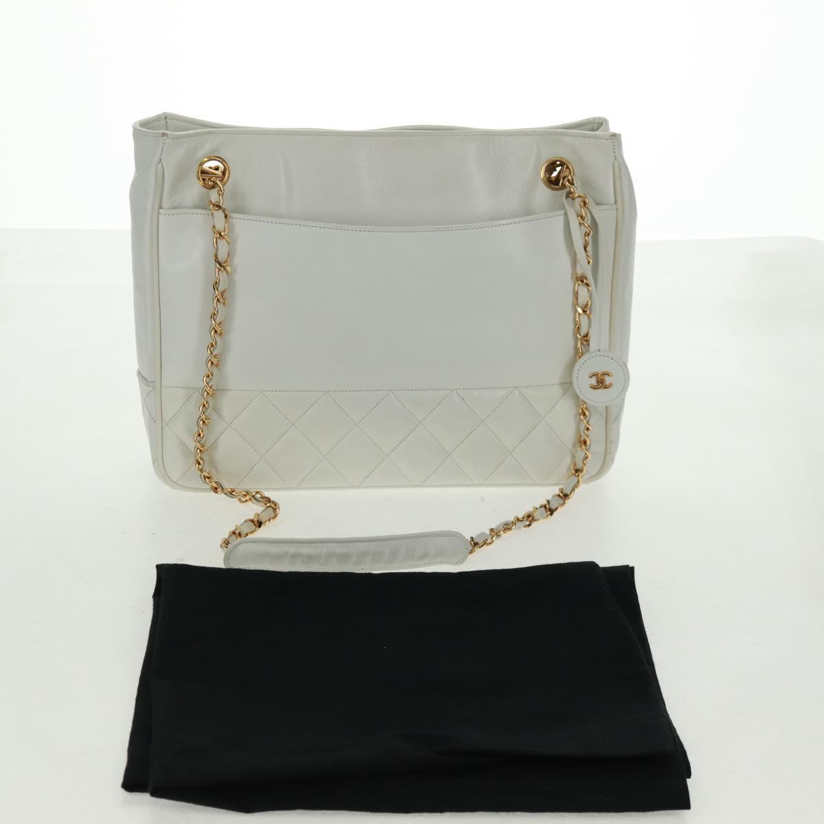 CHANEL Matelasse Chain Shoulder Bag Lamb Skin White Gold CC Auth 168177V