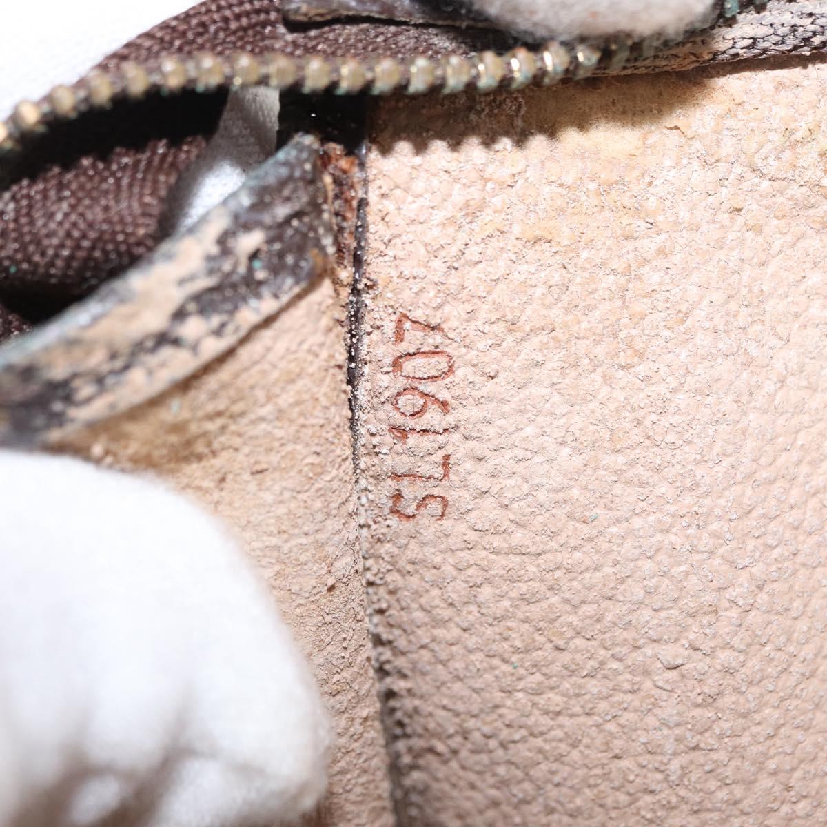 LOUIS VUITTON Monogram Poche Toilette 15 Pouch M47546 LV Auth 168185