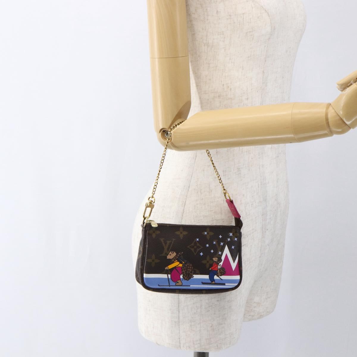 LOUIS VUITTON Monogram Ski Bear Mini Pochette Accessoires M67769 Auth 168214SM