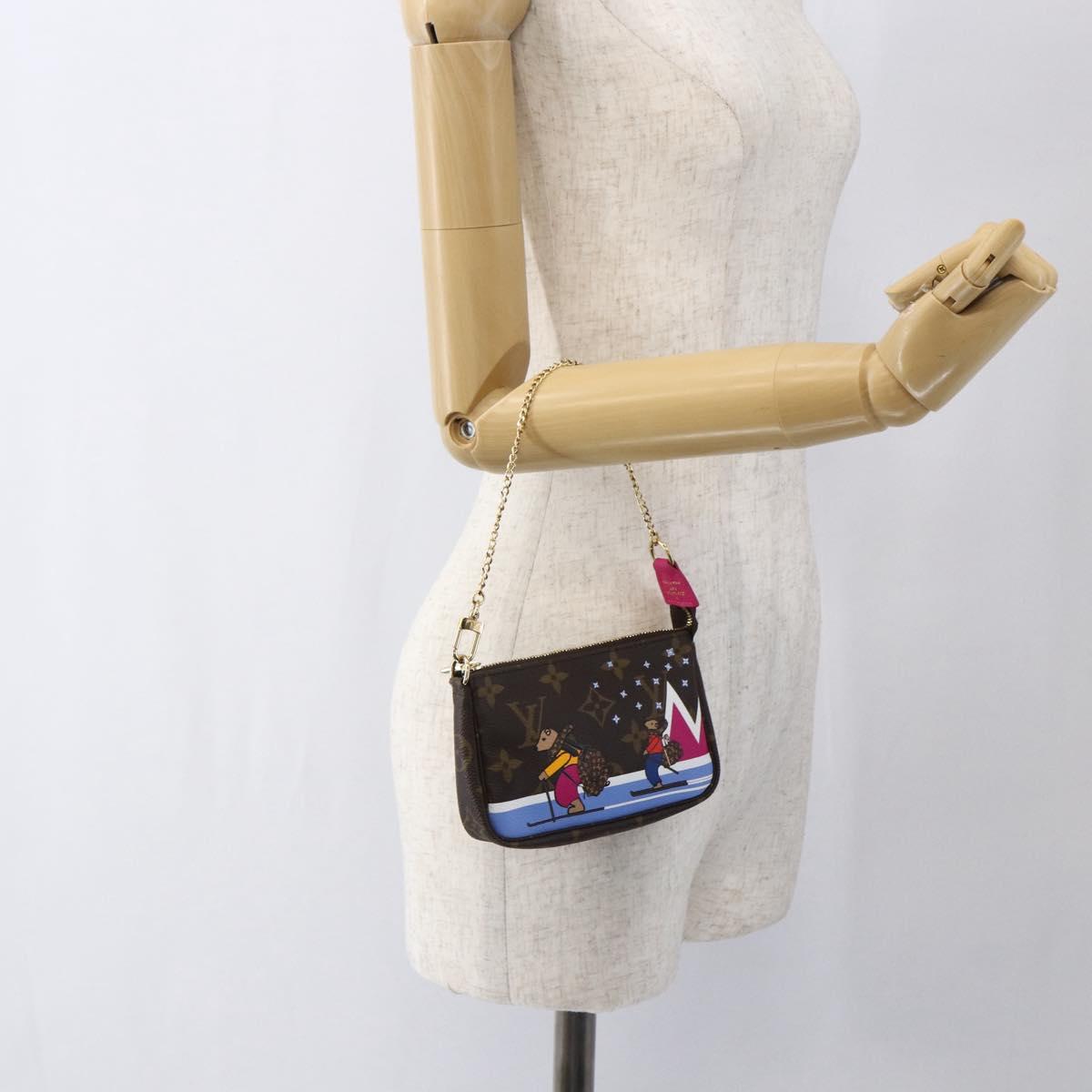 LOUIS VUITTON Monogram Ski Bear Mini Pochette Accessoires M67769 Auth 168216SM