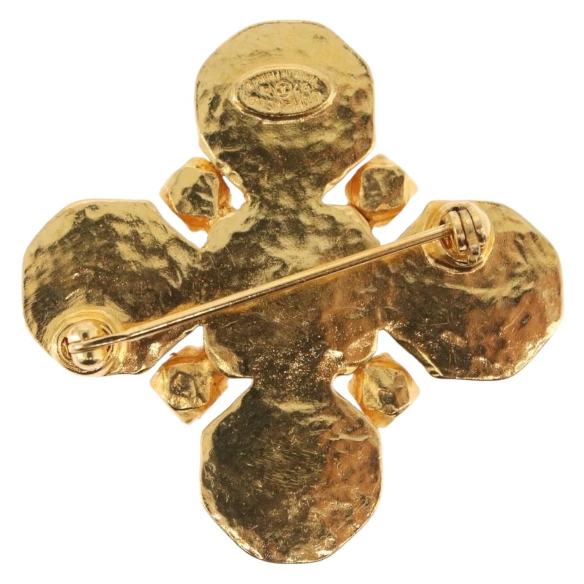 CHANEL COCO Mark Brooch metal Gold Tone CC Auth 168257V