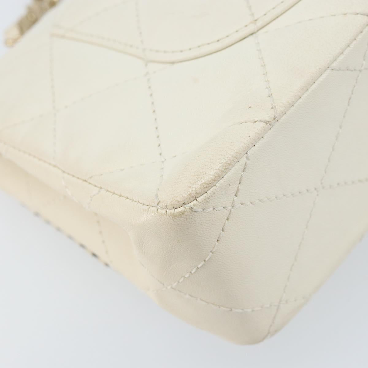 CHANEL Matelasse 25 Chain Shoulder Bag Leather White Gold CC Auth 168320V