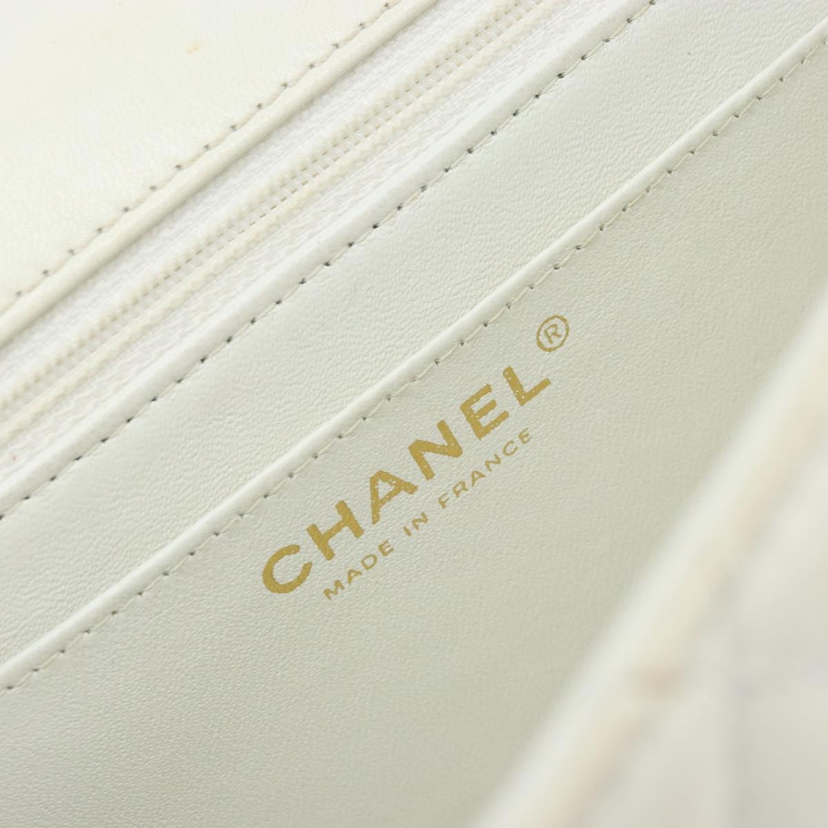 CHANEL Matelasse 25 Chain Shoulder Bag Leather White Gold CC Auth 168320V