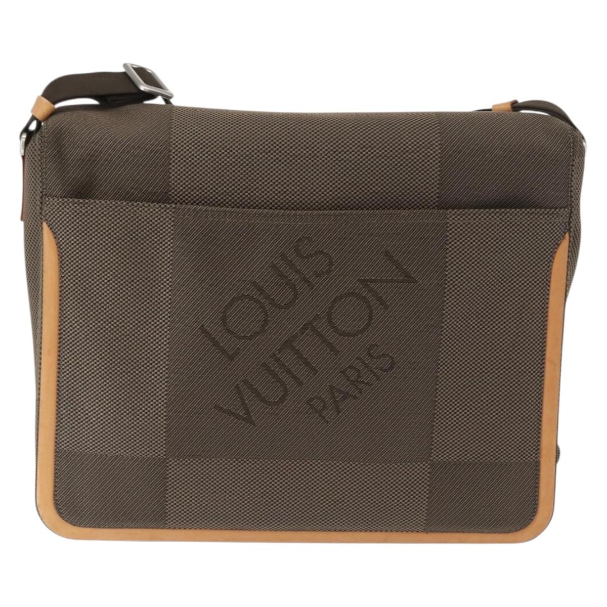 LOUIS VUITTON Damier Geant Messager Shoulder Bag Tail M93030 LV Auth 168478
