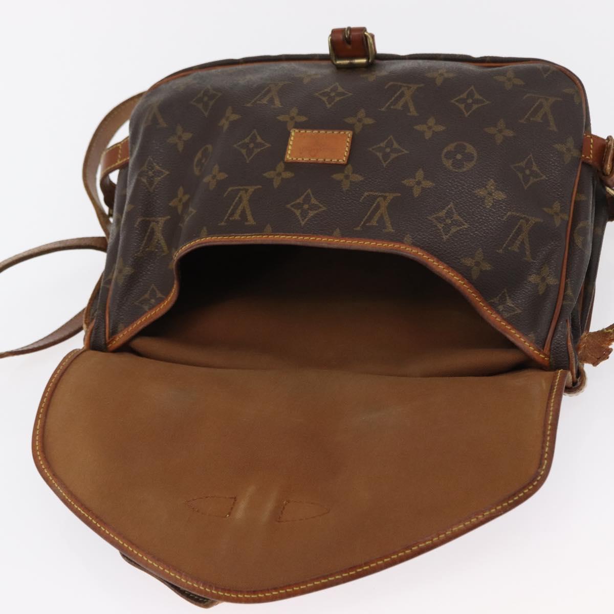 LOUIS VUITTON Monogram Saumur 30 Shoulder Bag M42256 LV Auth 168684