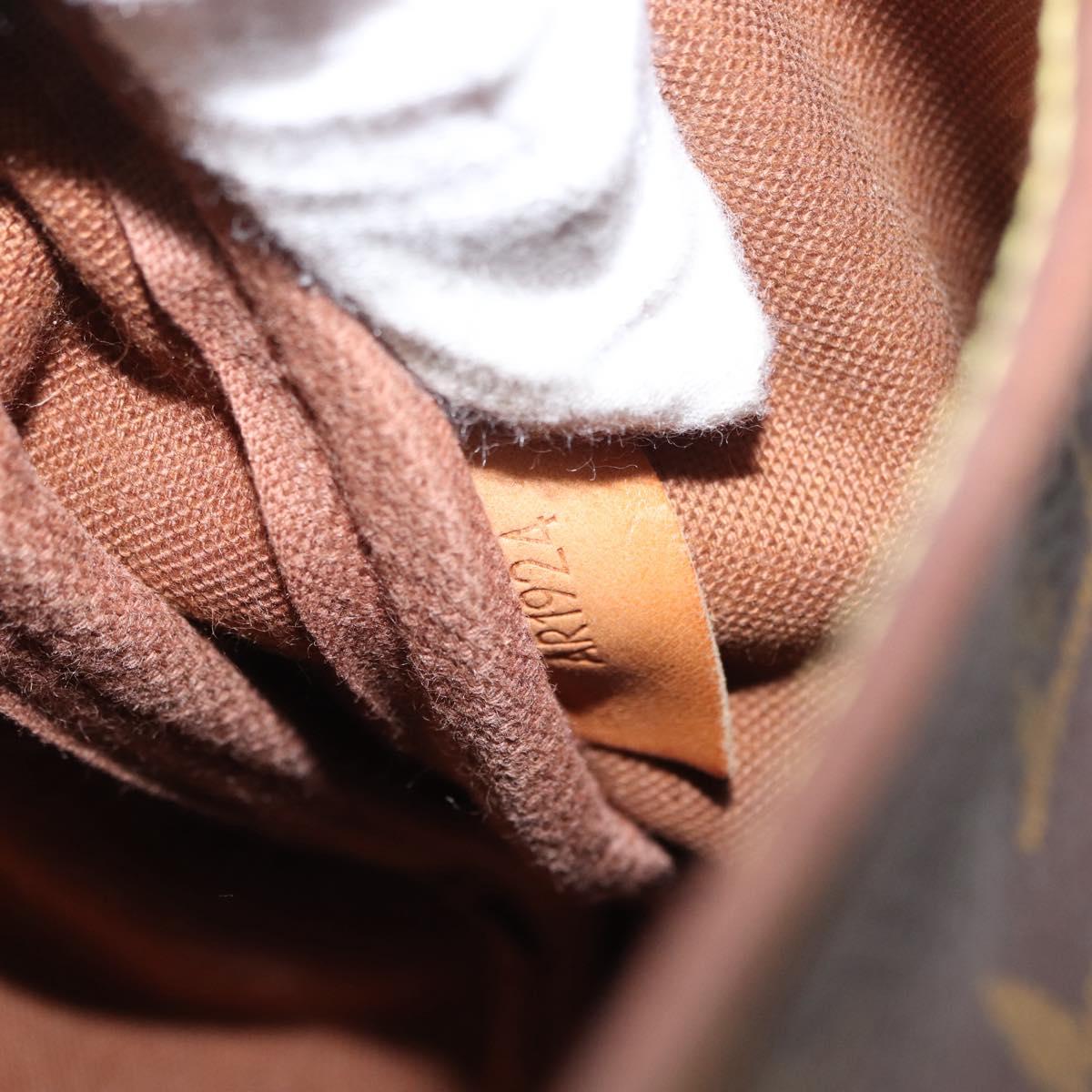 LOUIS VUITTON Monogram Saumur 30 Shoulder Bag M42256 LV Auth 168684