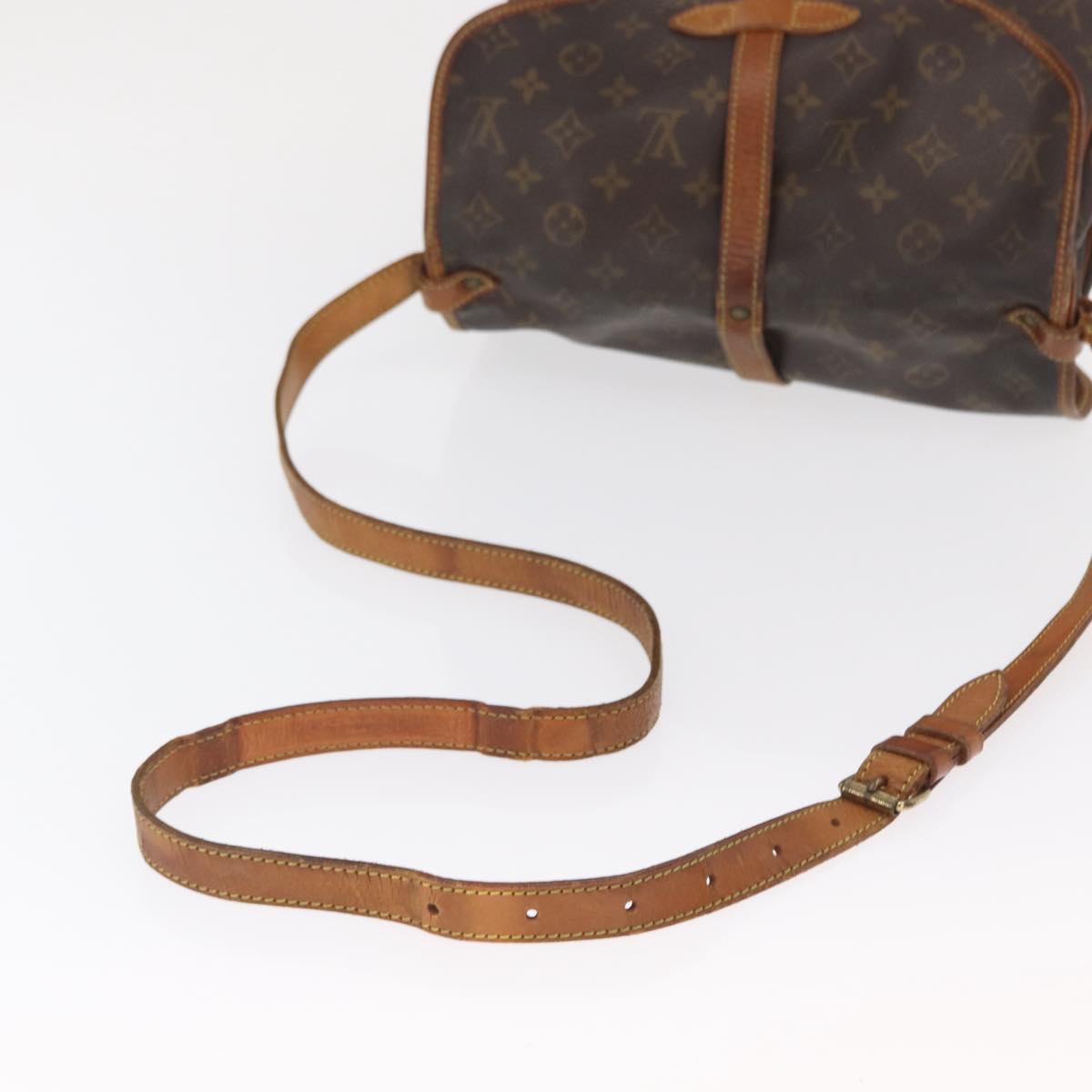 LOUIS VUITTON Monogram Saumur 30 Shoulder Bag M42256 LV Auth 168684