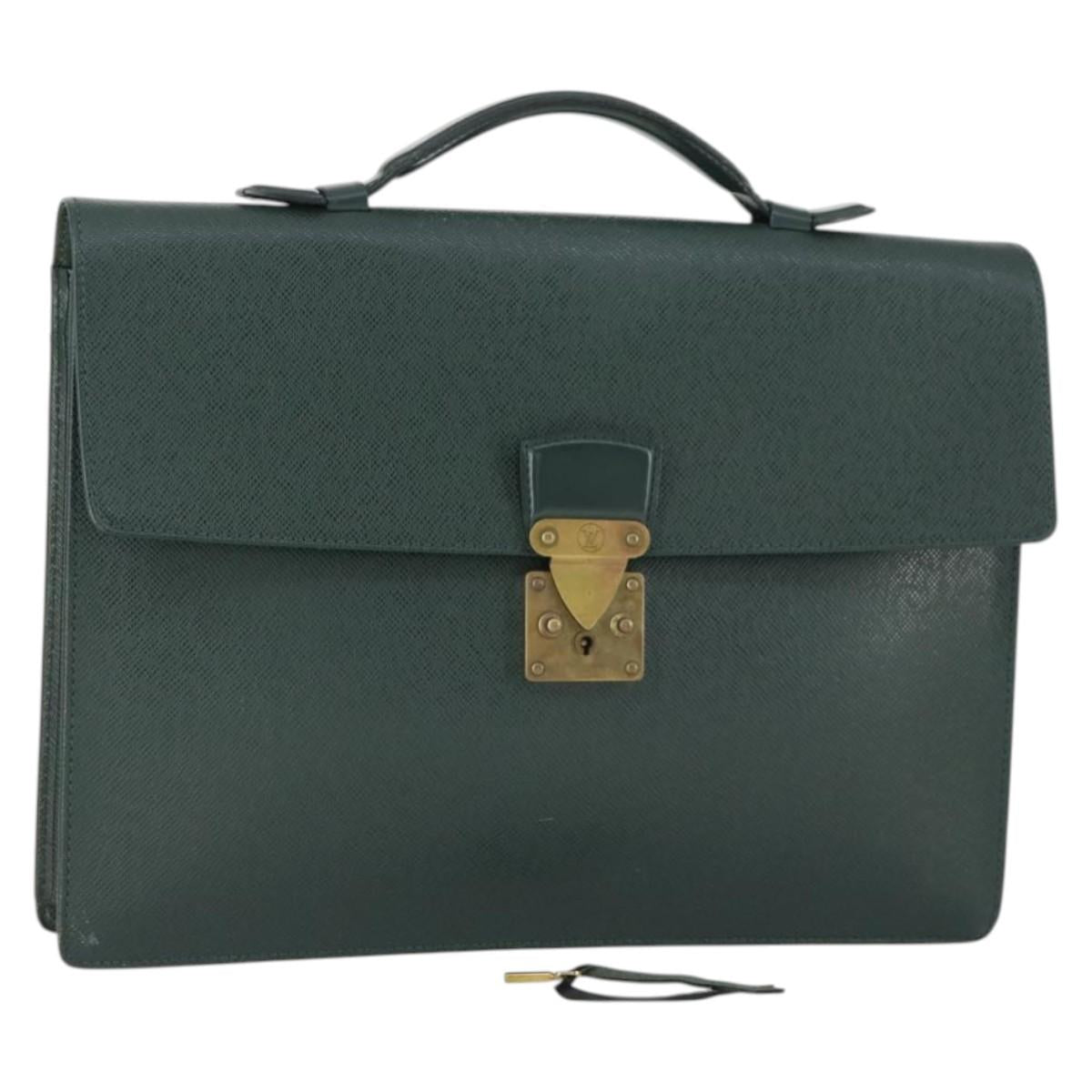 LOUIS VUITTON Taiga Serviette Kourad Business Bag Epicea T16786 LV Auth 169284