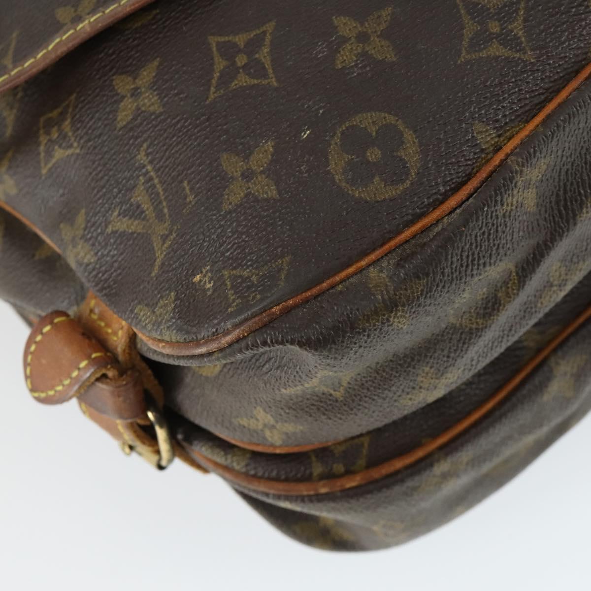 LOUIS VUITTON Monogram Saumur 30 Shoulder Bag M42256 LV Auth 169318