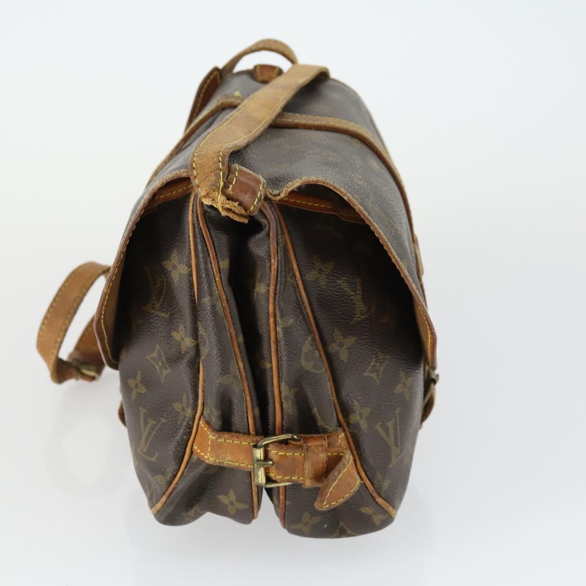 LOUIS VUITTON Monogram Saumur 30 Shoulder Bag M42256 LV Auth 169318