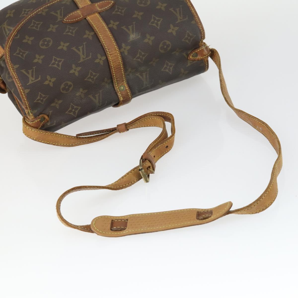 LOUIS VUITTON Monogram Saumur 30 Shoulder Bag M42256 LV Auth 169318