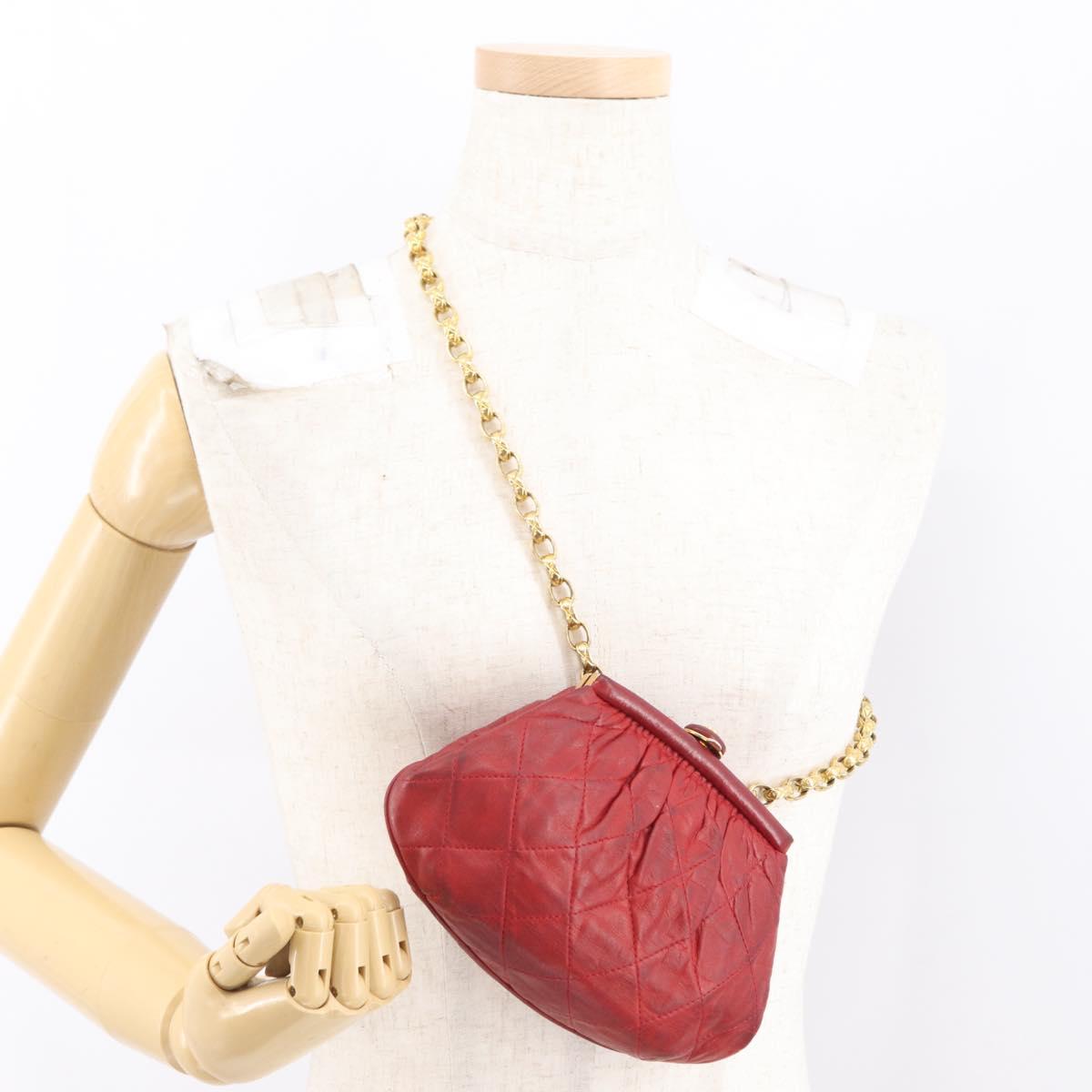 CHANEL Chain Shoulder Pouch Matelasse Leather Red Gold CC Auth 169581