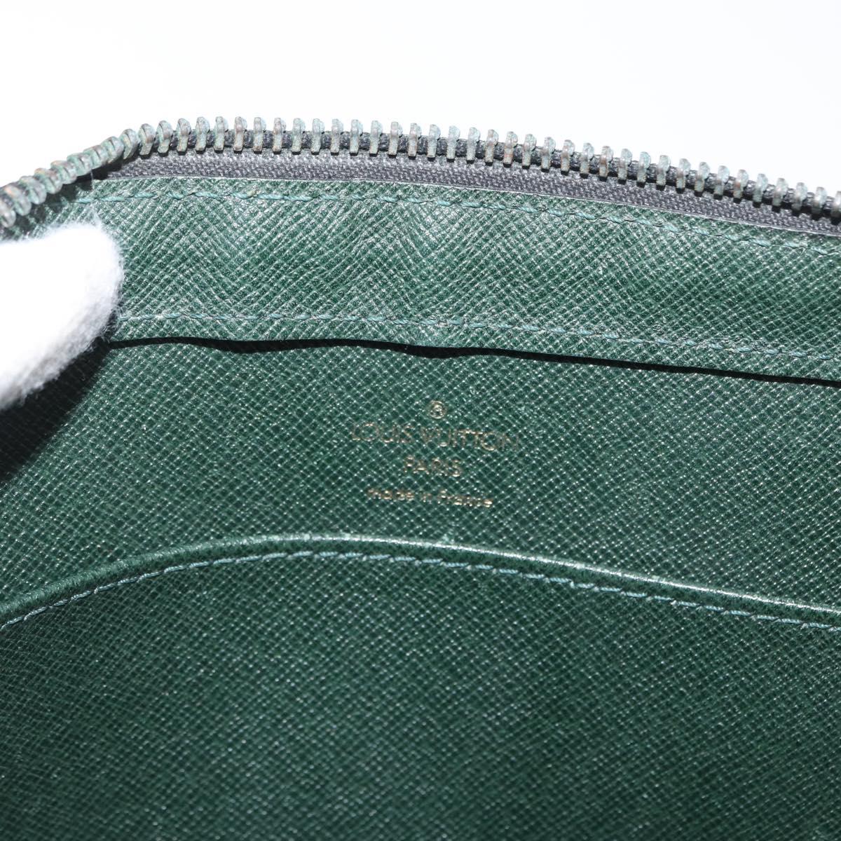 LOUIS VUITTON Taiga Baikal Clutch Bag Epicea M30184 LV Auth 169738