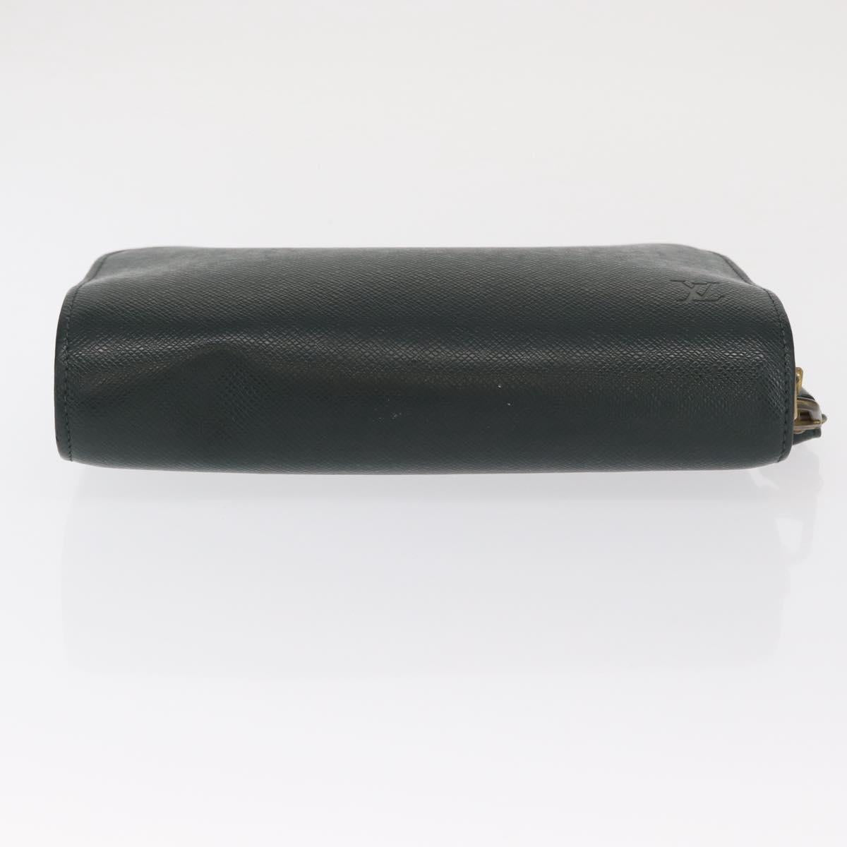 LOUIS VUITTON Taiga Baikal Clutch Bag Epicea M30184 LV Auth 169738