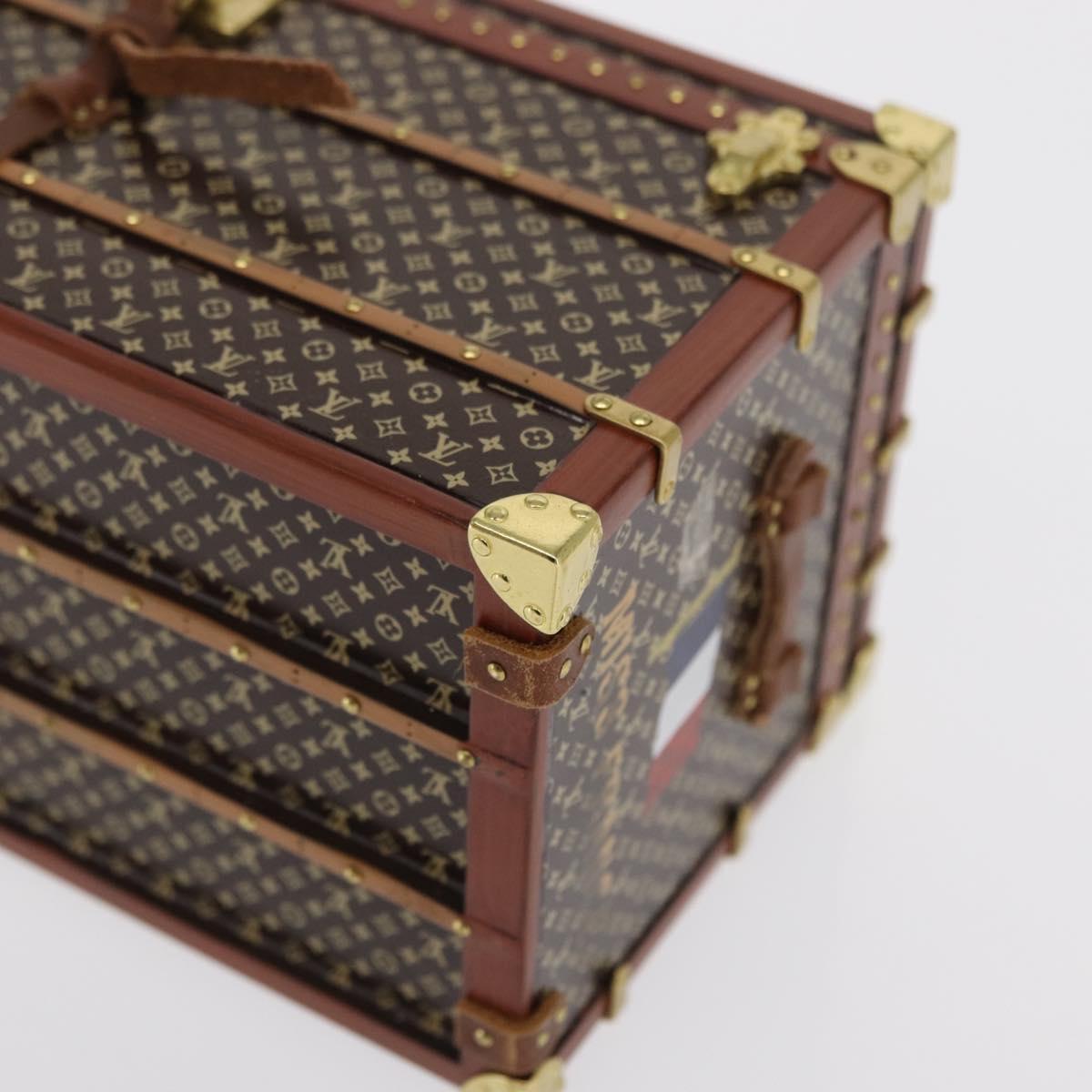 LOUIS VUITTON Miss France Paper Weight Brown M99408 LV Auth 169921