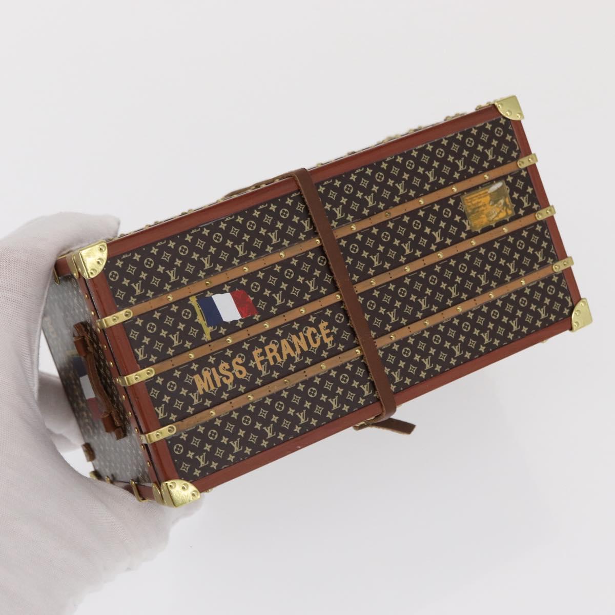 LOUIS VUITTON Miss France Paper Weight Brown M99408 LV Auth 169921