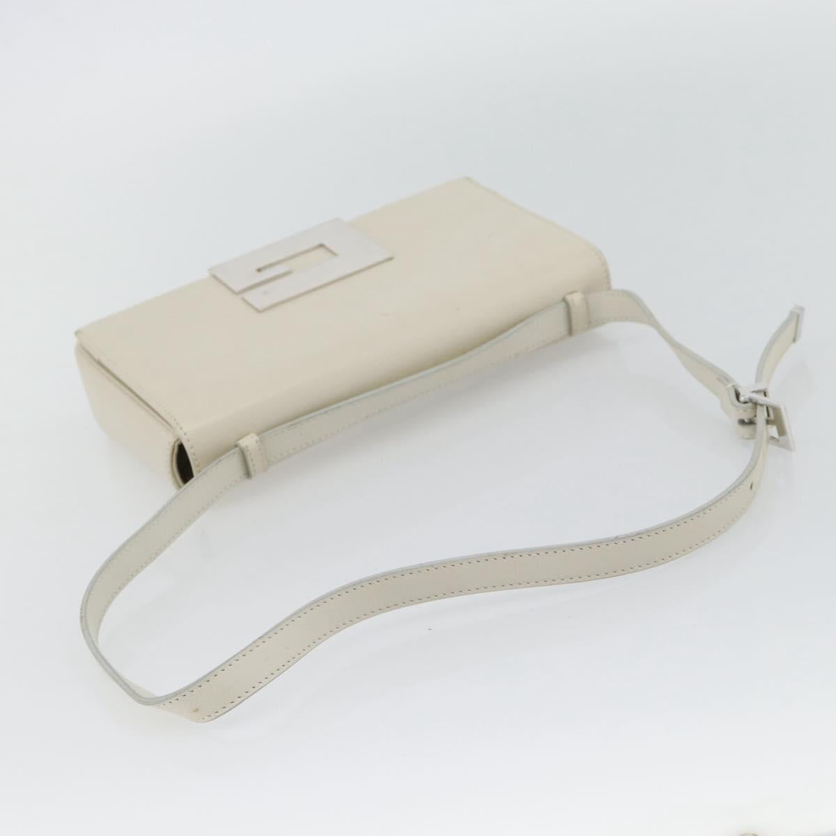 GUCCI Shoulder Bag Leather White Silver Auth 170113
