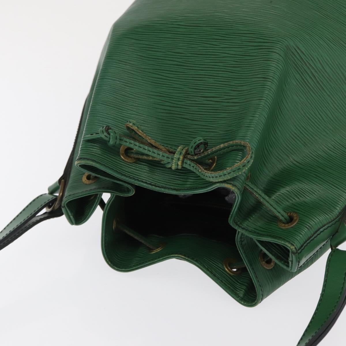 LOUIS VUITTON Epi Noe Shoulder Bag Green M44004 LV Auth 170593
