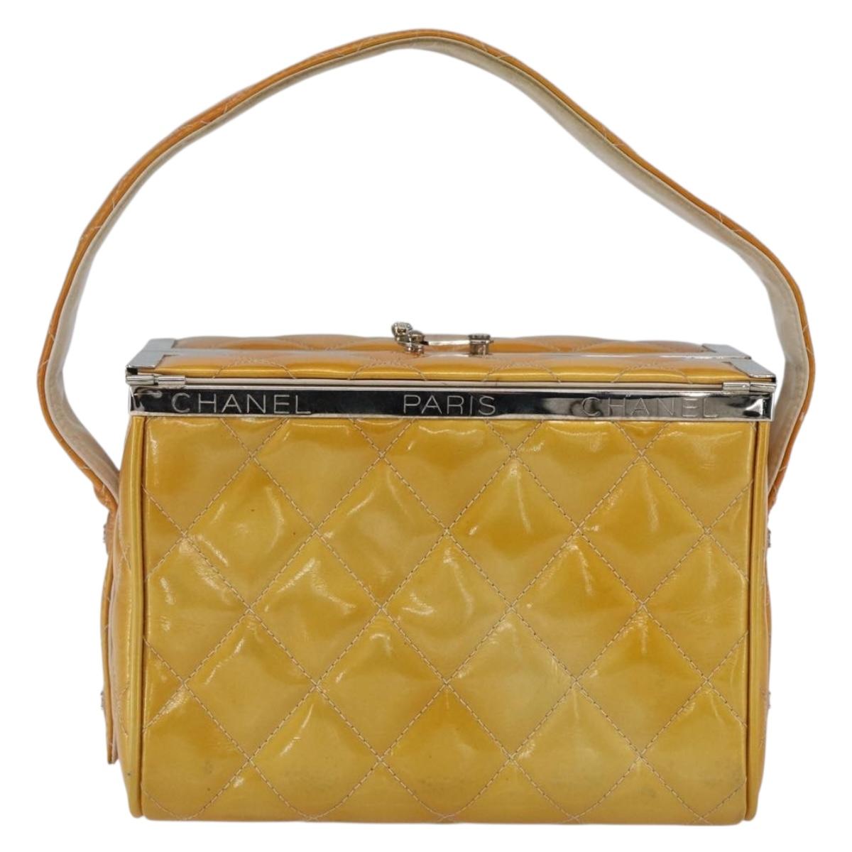 CHANEL Matelasse Vanity Box Patent leather Yellow Silver CC Auth 170933