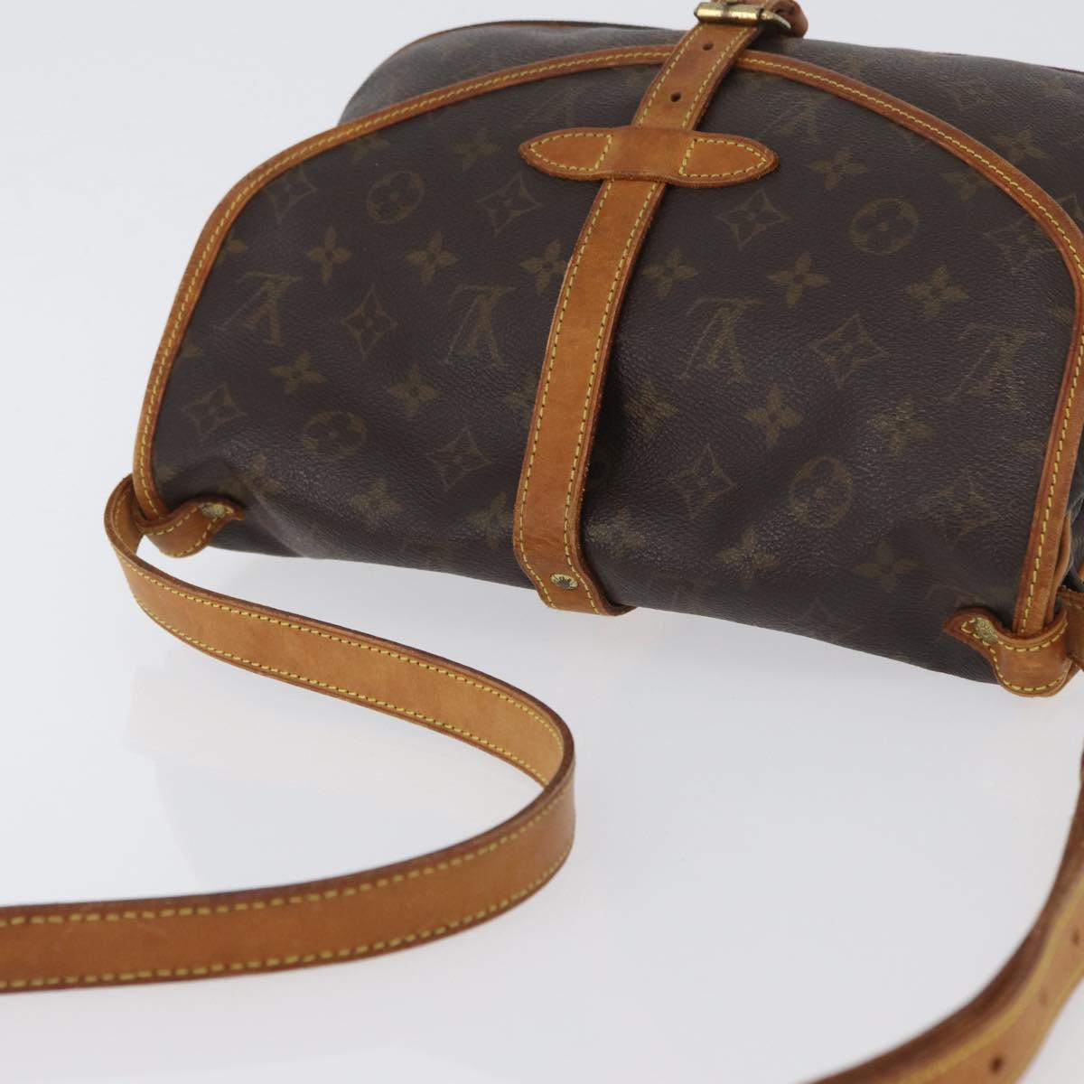 LOUIS VUITTON Monogram Saumur 30 Shoulder Bag M42256 LV Auth 170962