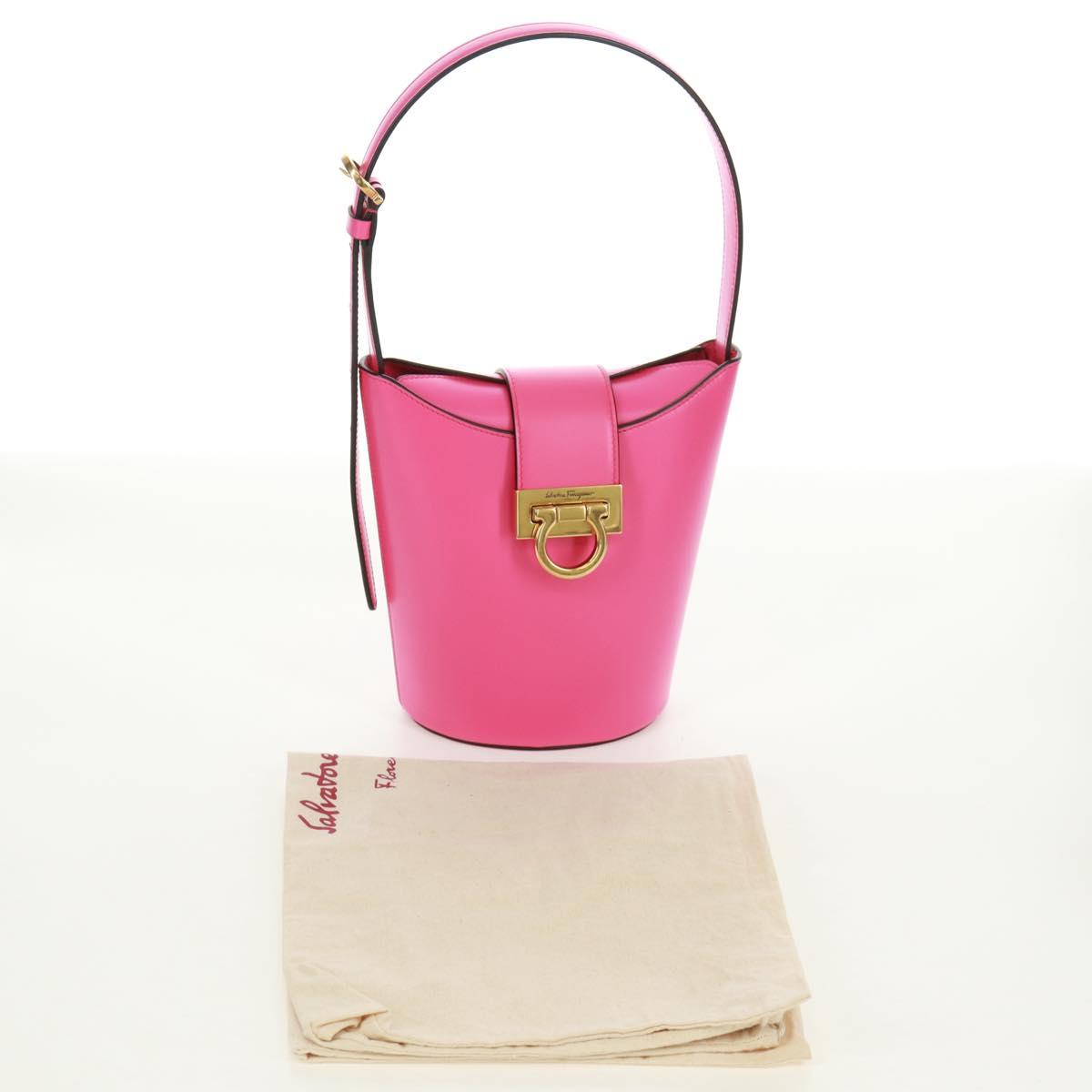 Salvatore Ferragamo Gancini Shoulder Bag Leather Pink Gold Auth 171099M