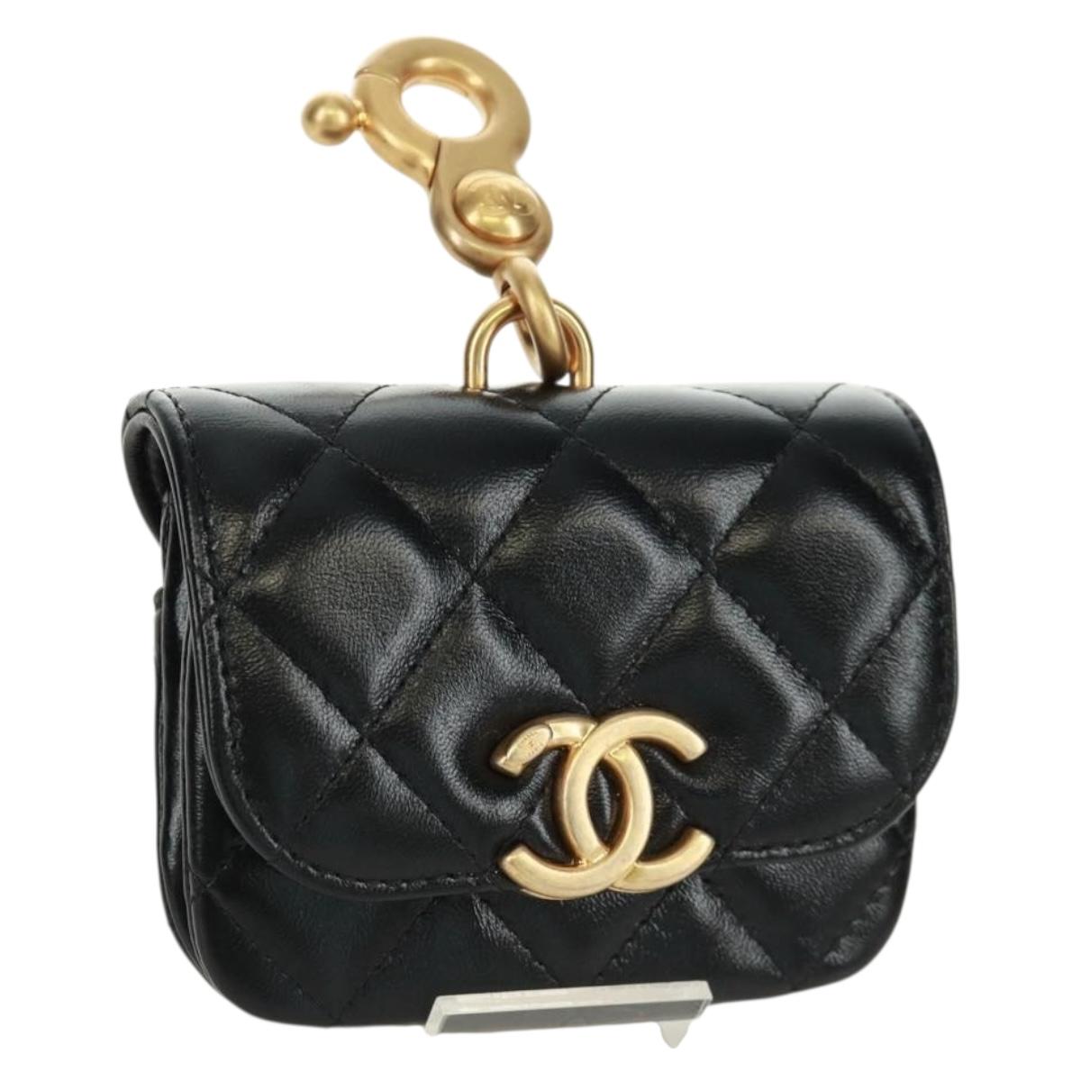 CHANEL Matelasse Pouch Leather Black Gold CC Auth 171856SAM