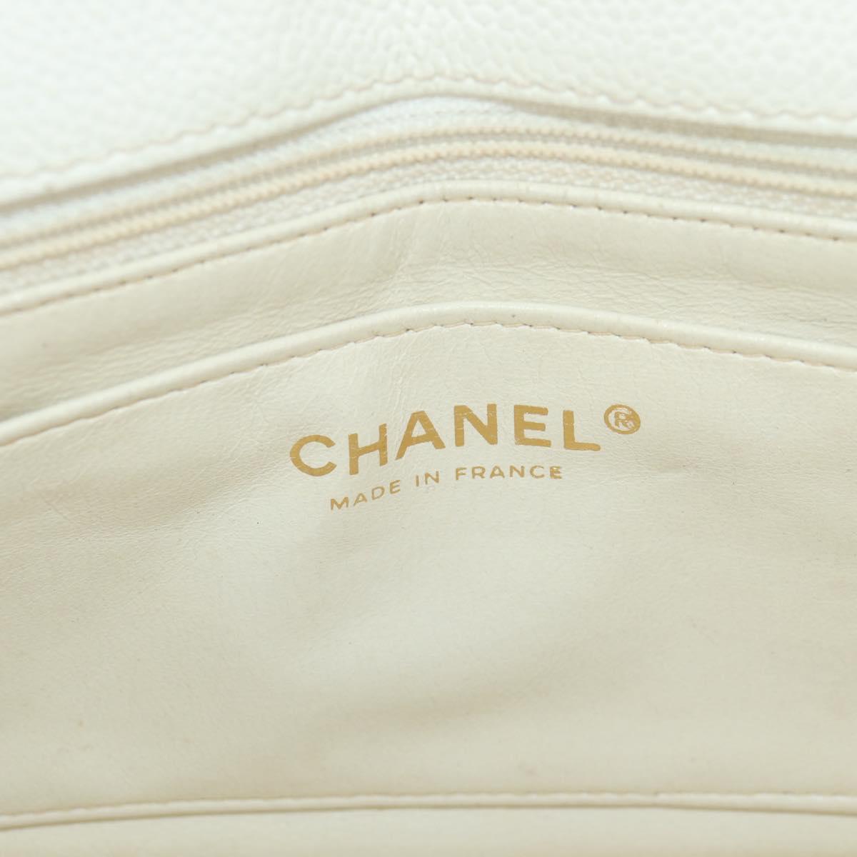CHANEL Matelasse 22 Chain Shoulder Bag Caviar Skin White Gold CC Auth 172038SAV