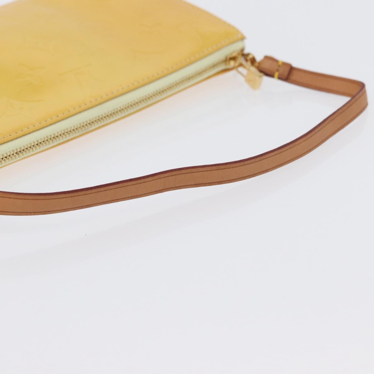 LOUIS VUITTON Vernis Lexington Accessory Pouch Lime Yellow M91058 Auth 172123