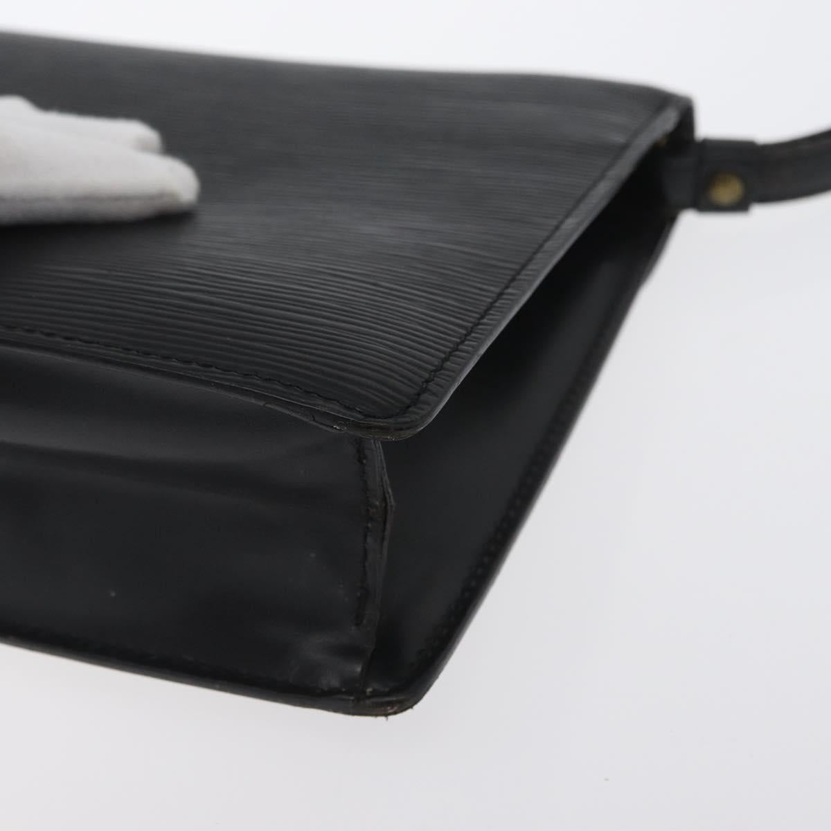 LOUIS VUITTON Epi Serie Dragonne Clutch Bag Black Noir M52612 LV Auth 172395