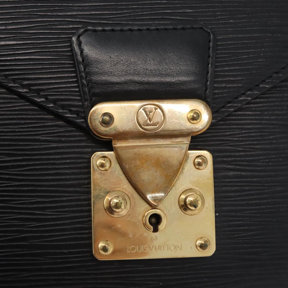 LOUIS VUITTON Epi Serie Dragonne Clutch Bag Black Noir M52612 LV Auth 172395