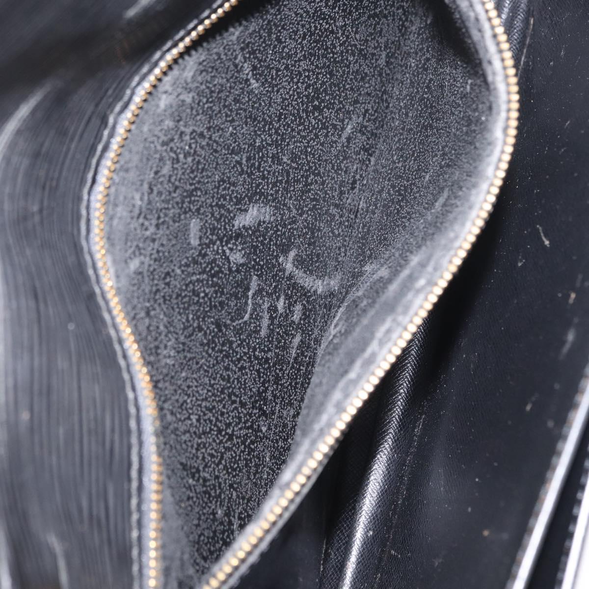 LOUIS VUITTON Epi Serie Dragonne Clutch Bag Black Noir M52612 LV Auth 172395