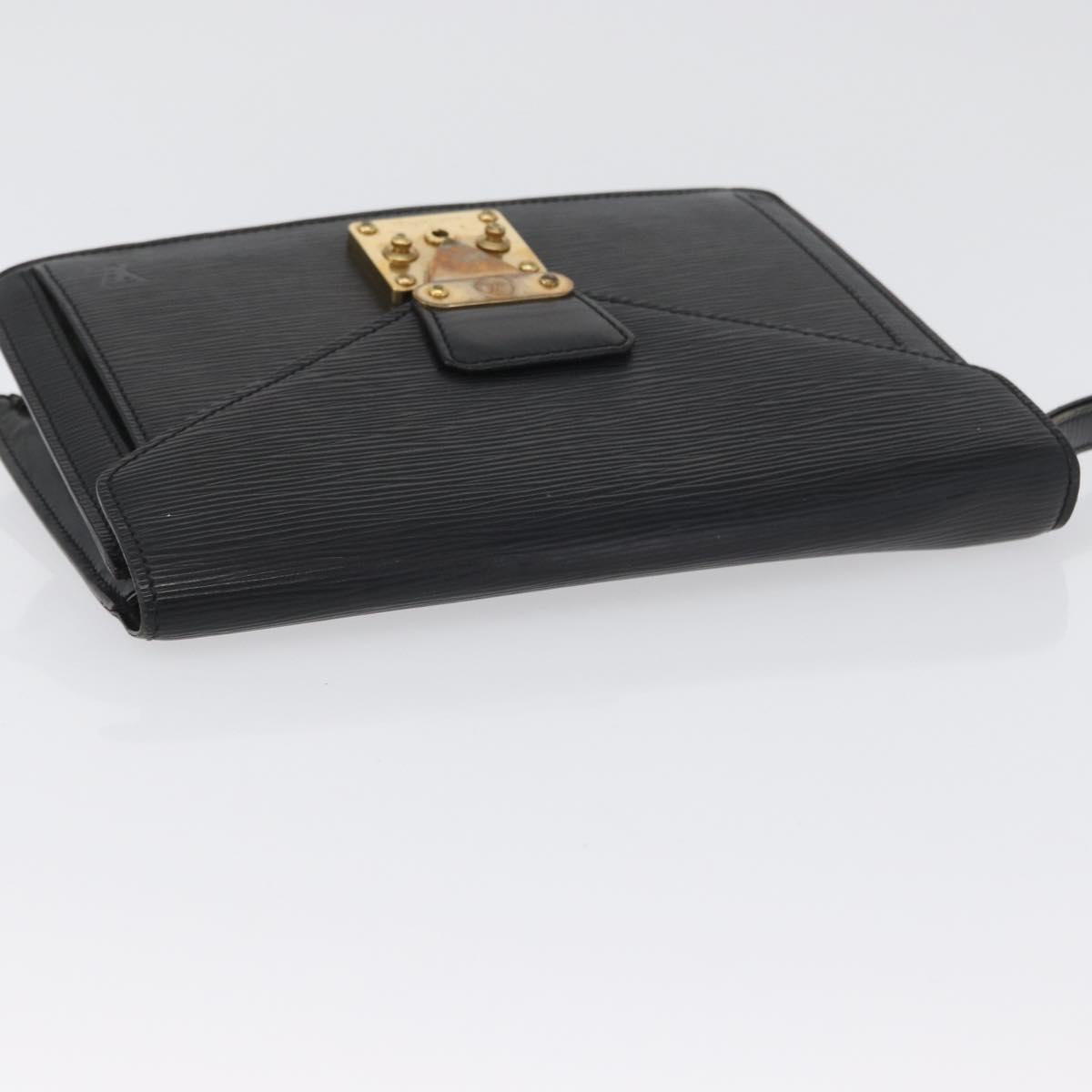 LOUIS VUITTON Epi Serie Dragonne Clutch Bag Black Noir M52612 LV Auth 172395