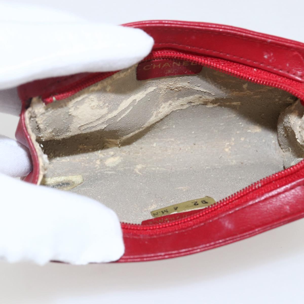 CHANEL Pouch Lamb Skin Red Gold CC Auth 172608