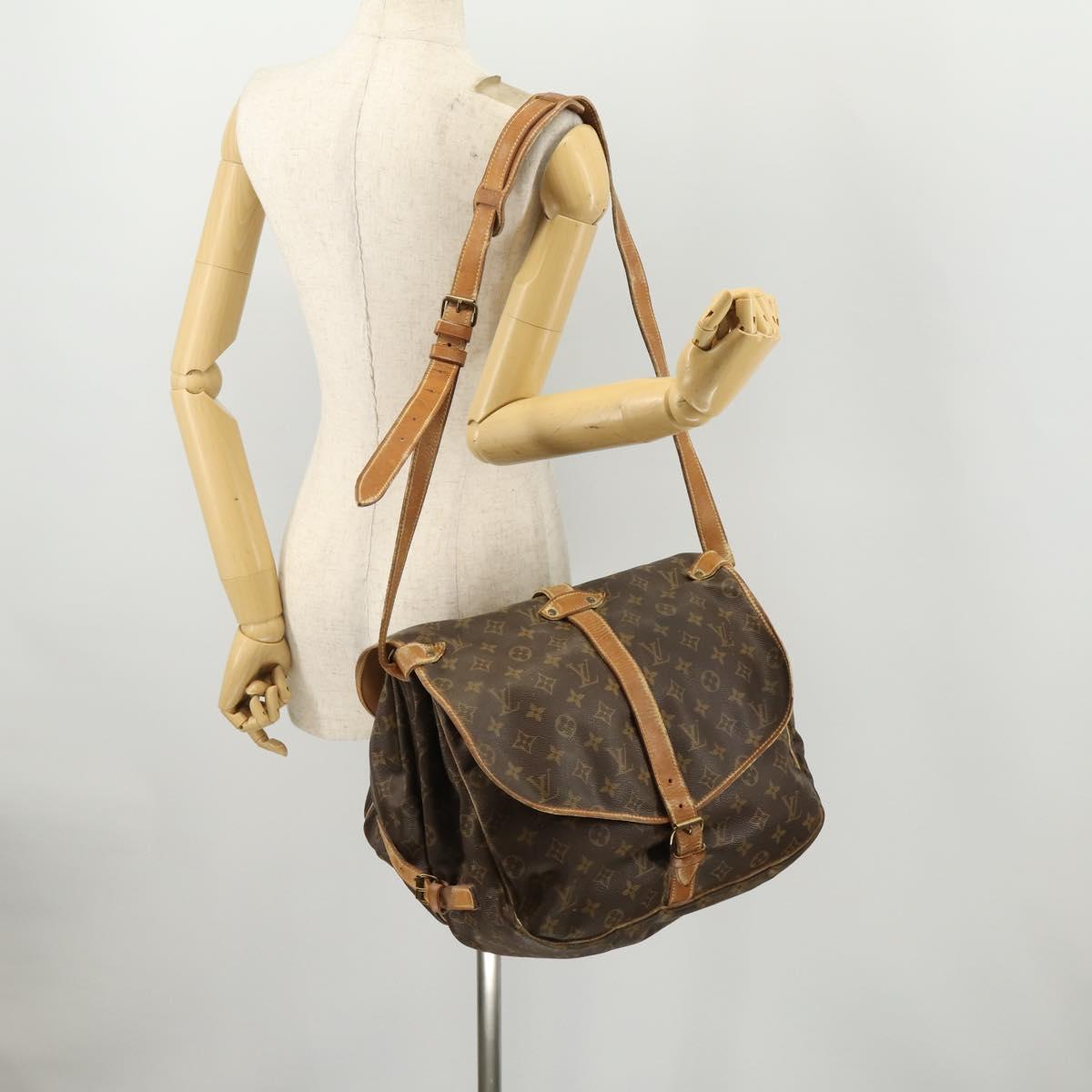 LOUIS VUITTON Monogram Saumur 35 Shoulder Bag M42254 LV Auth 172676