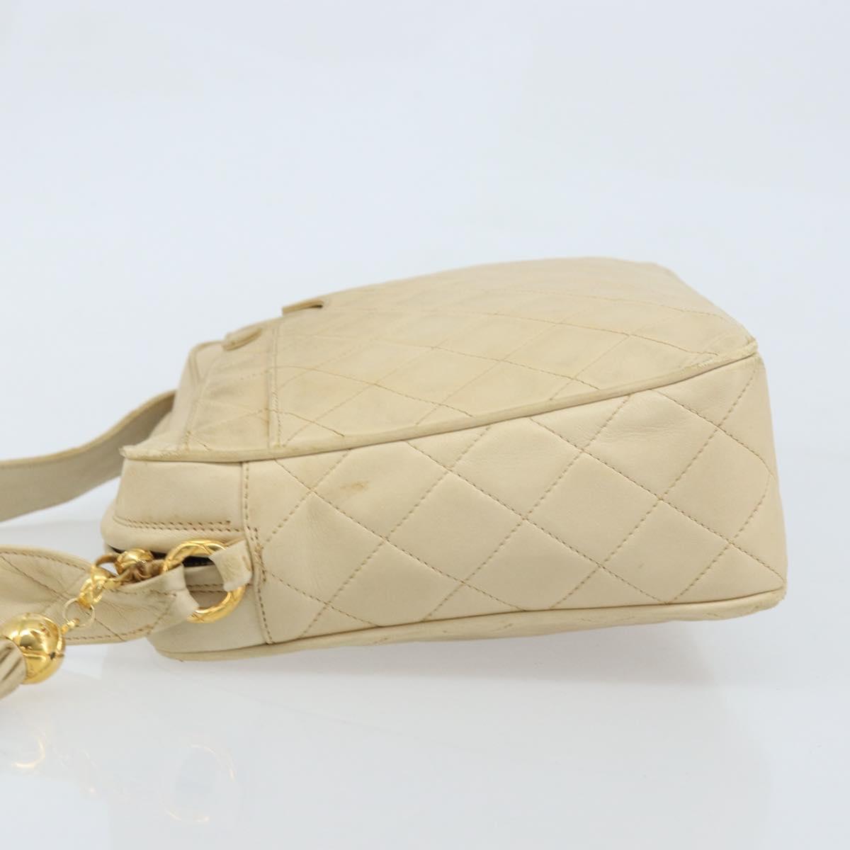 CHANEL Chain Matelasse Shoulder Bag Leather Beige Gold CC Auth 173120A