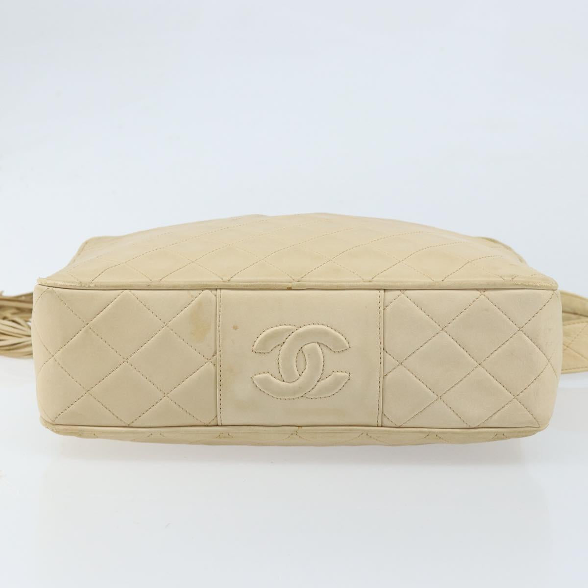 CHANEL Chain Matelasse Shoulder Bag Leather Beige Gold CC Auth 173120A