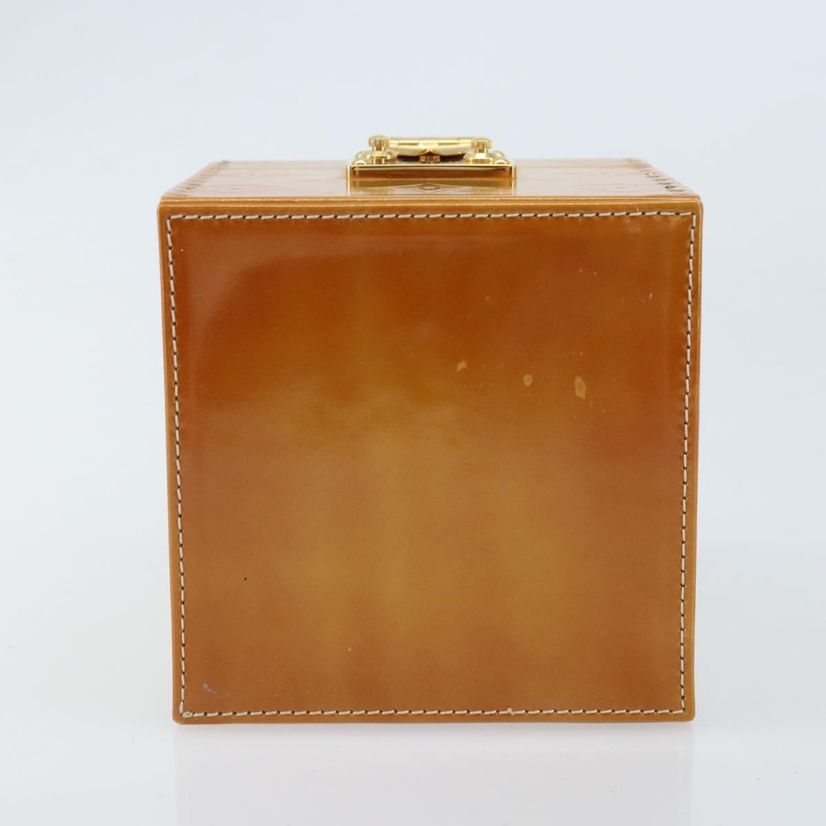 LOUIS VUITTON Monogram Vernis Bleecker Cosmetic Pouch Beige M91002 Auth 173131