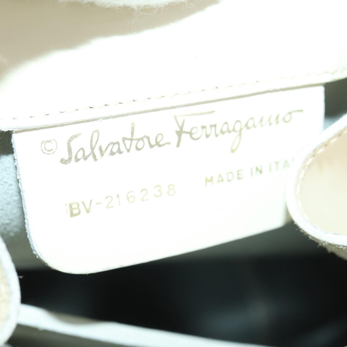 Salvatore Ferragamo Backpack Patent leather White Gold Auth 173783